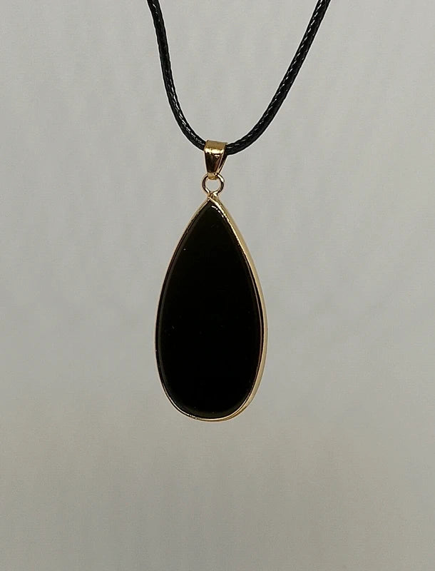 Collier en agate noire