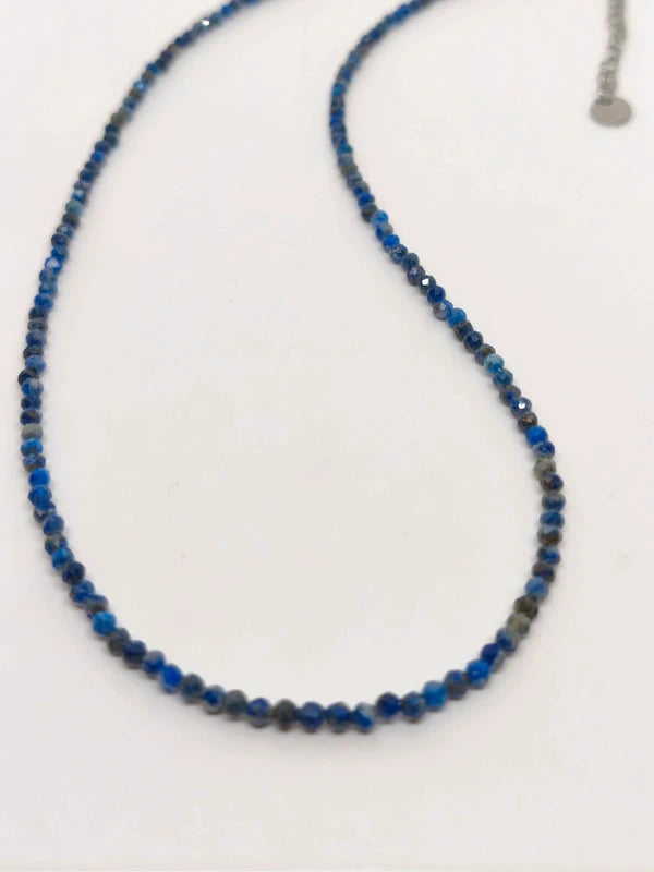 Collier en perles facettes de lapis lazuli 2mm