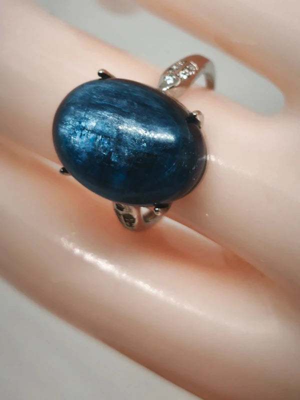 Bague en pierre de kyanite ajustable