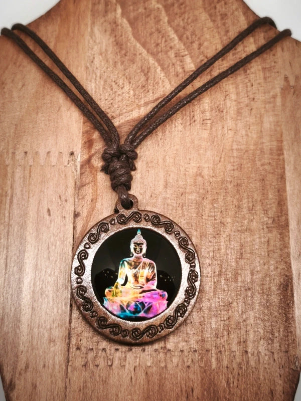 Collier bouddha en bois