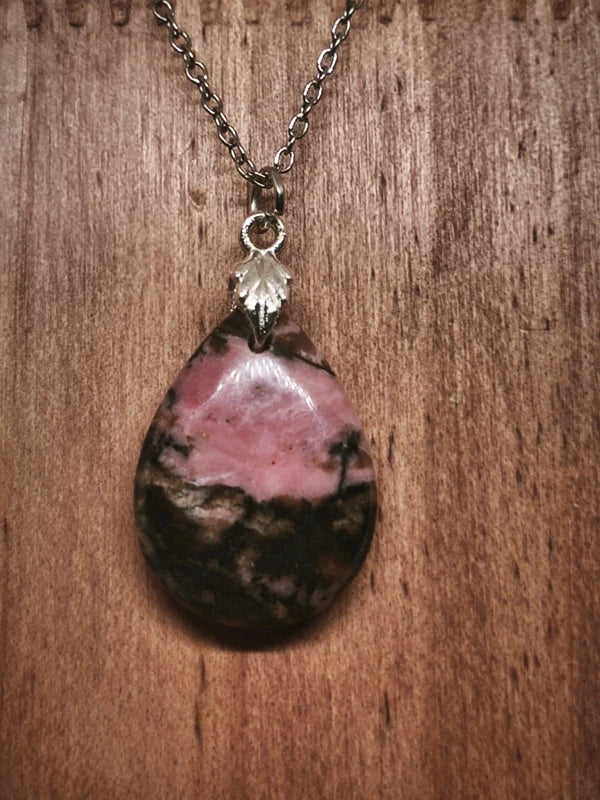 Collier en pierre de rhodonite