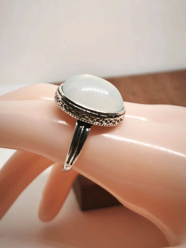 Bague plaquée argent, résine