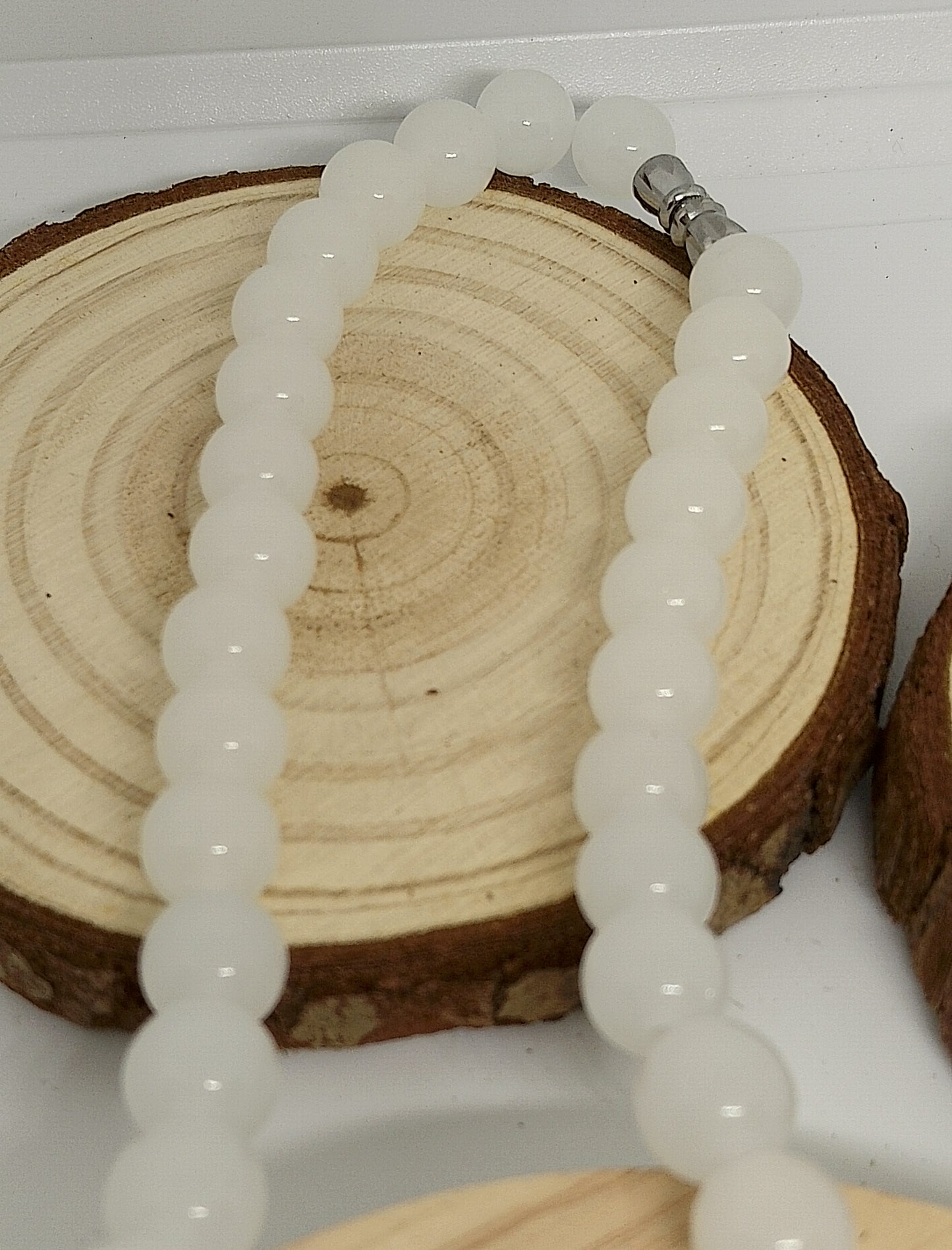 Collier en perles de quartz laiteux 8mm