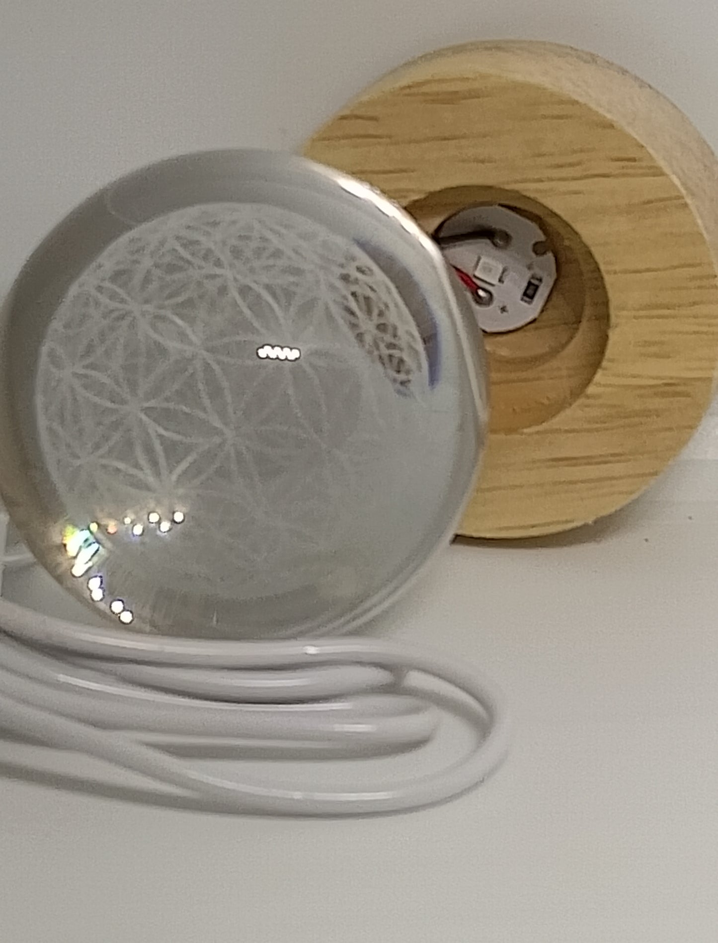 Veilleuse boule de cristal fleur de vie multicolore