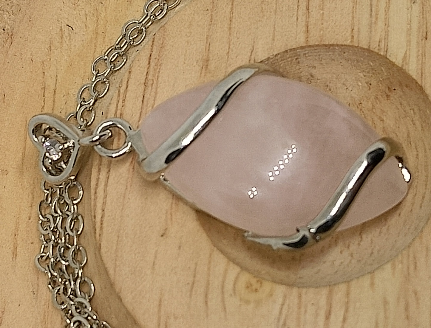 Collier en quartz rose et acier inoxydable