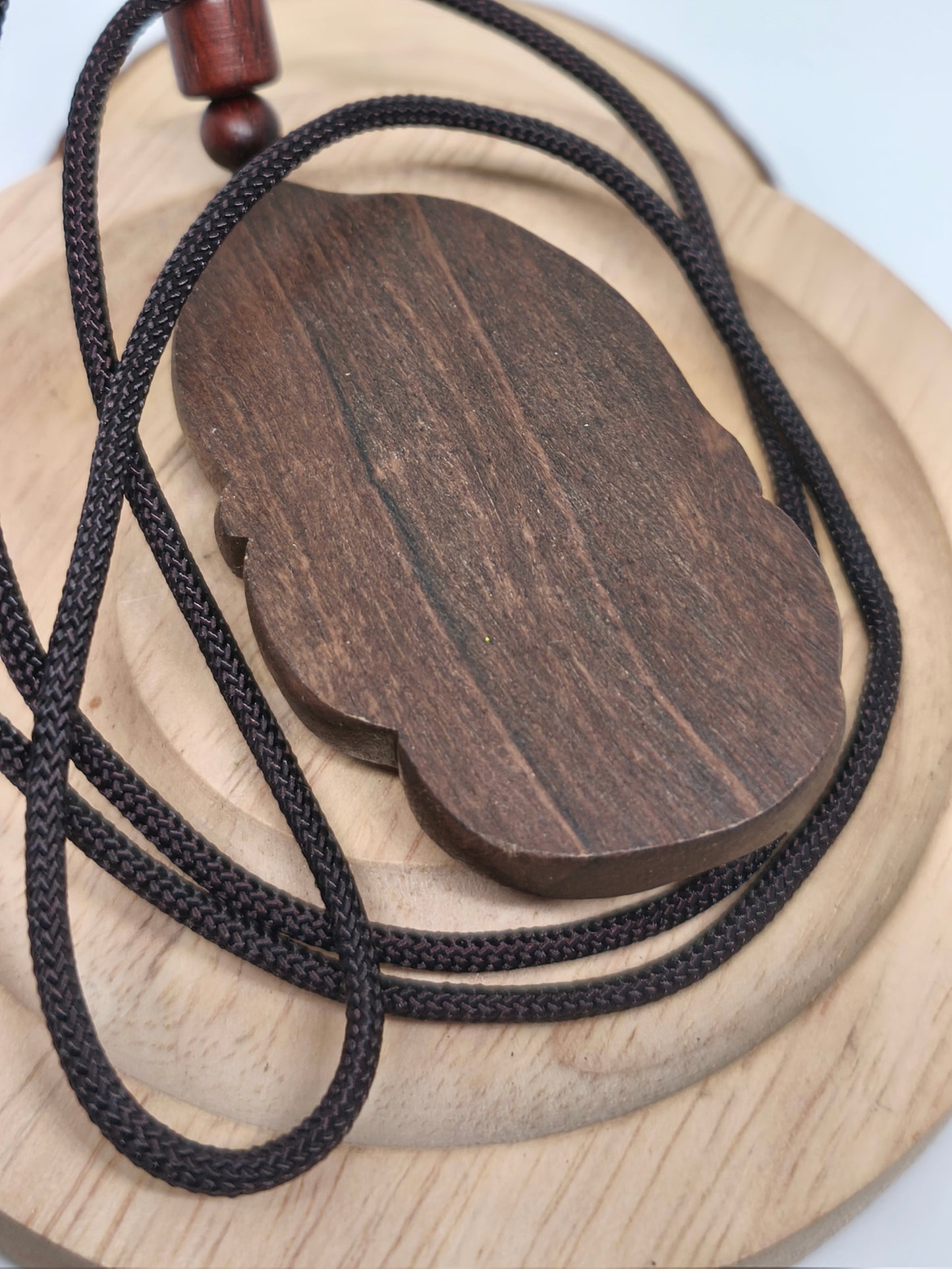 Collier Bouddha en bois
