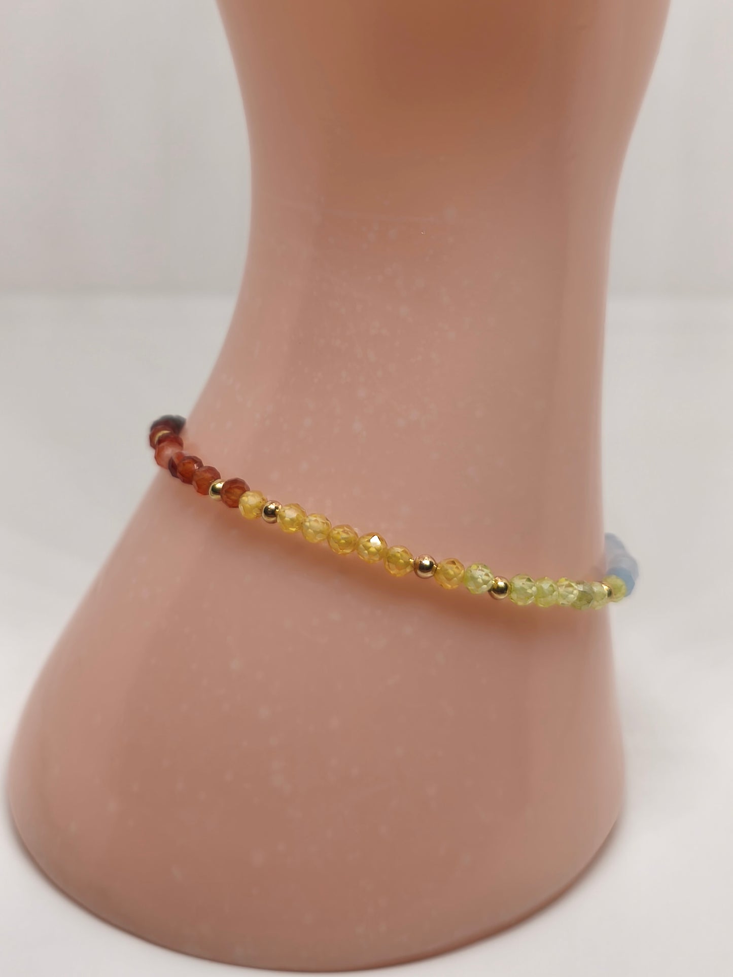 Bracelet en multiperles facettes naturelles de 2mm