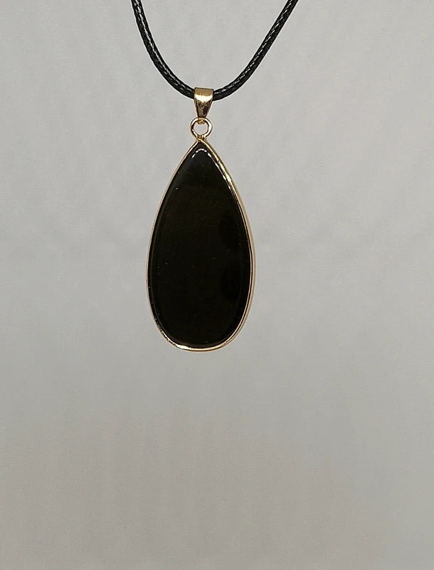 Collier en agate noire