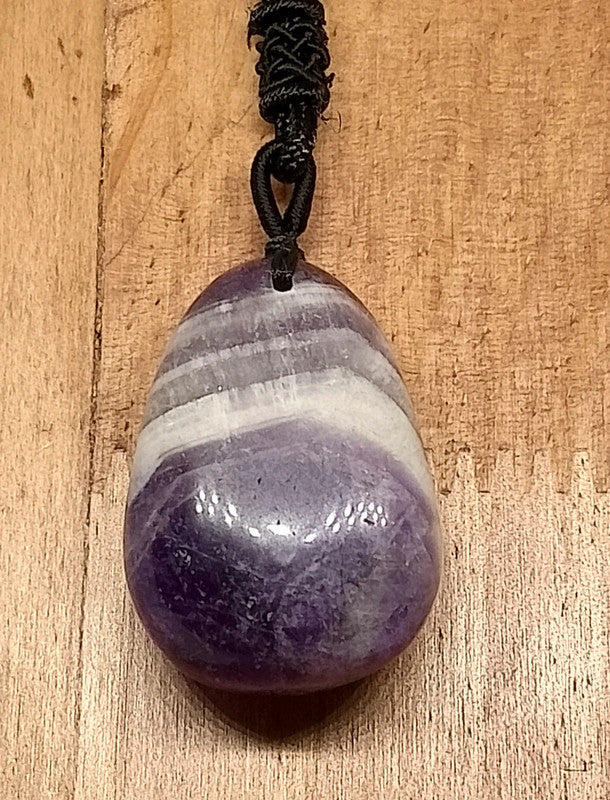 Collier en pierre d'améthyste
