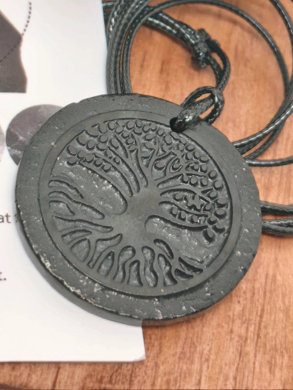 Collier en  shungite, arbre de vie