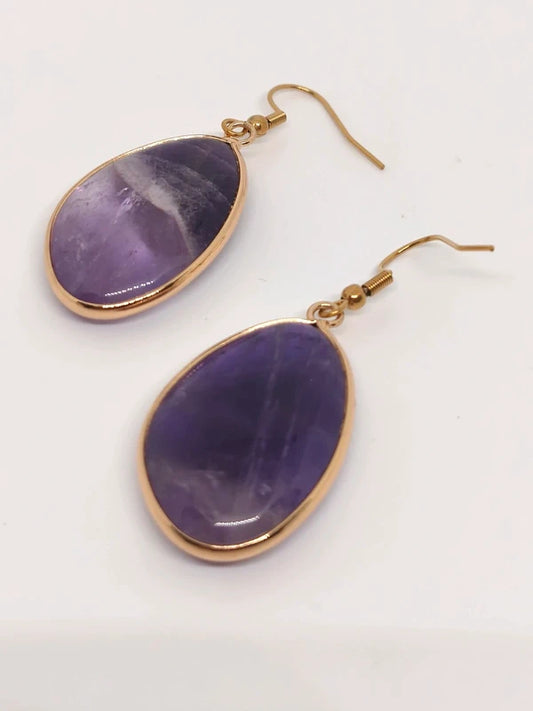 Boucles d'oreilles en améthyste.