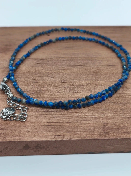 Collier en perles facettes de lapis lazuli 2mm