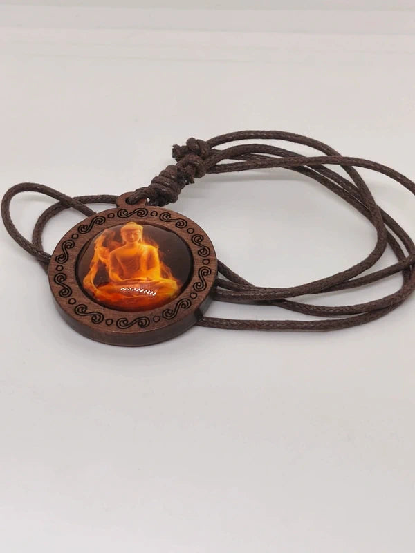 Collier bouddha en bois et acrylique.