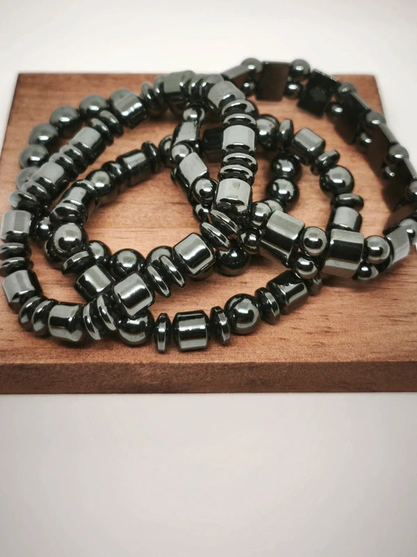 Ensemble de 4 bracelets en hématite 6-8mm