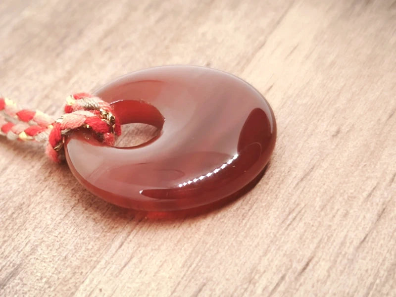 Collier en cornaline cordon ajustable