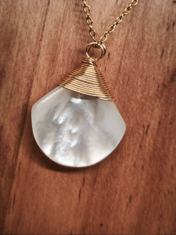 Collier nacré en perle d'eau douce