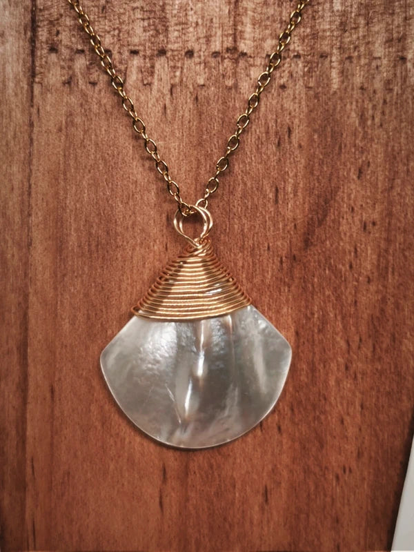 Collier nacré en perle d'eau douce
