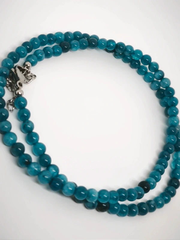 Collier en perles d'apatite bleu 4mm