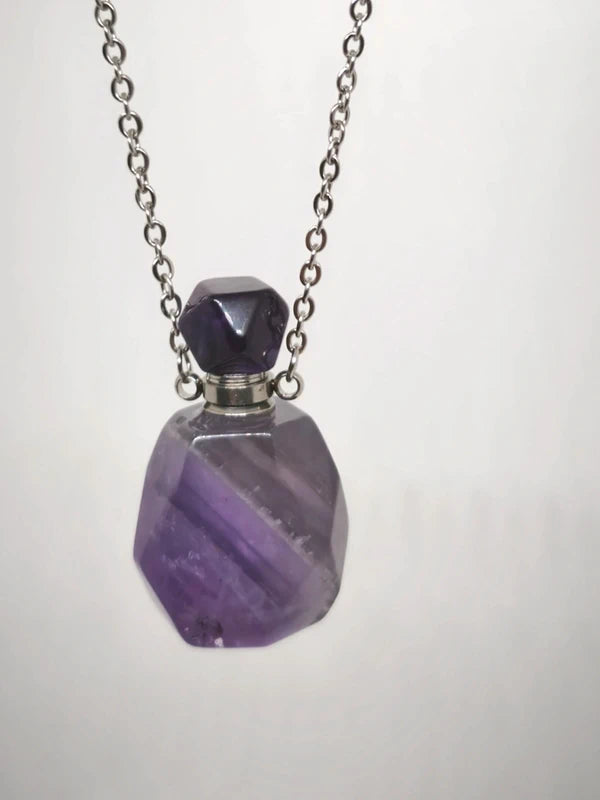 Collier mignonnette de parfum en améthyste.