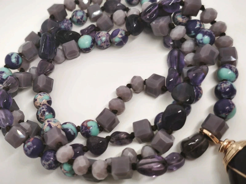 Collier multiperles, pendentif améthyste arbre de vie