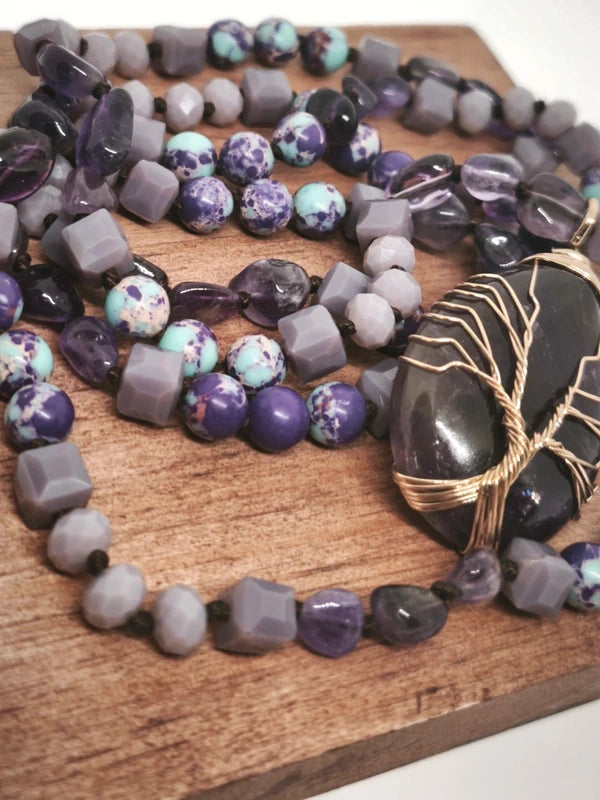 Collier multiperles, pendentif améthyste arbre de vie