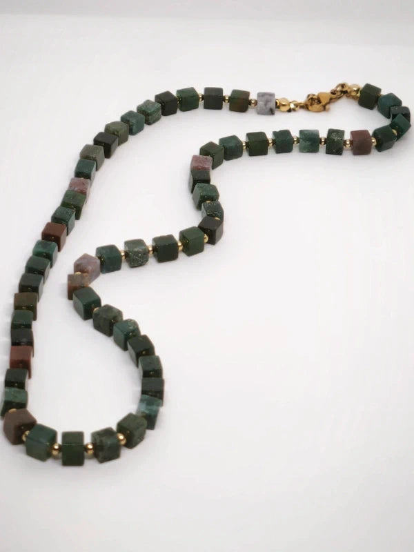 Collier en perles carrées d'agate indienne 5mm