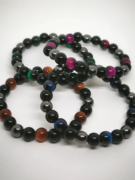 Lot de 4 bracelets en hématite, oeil de tigre et onyx noire