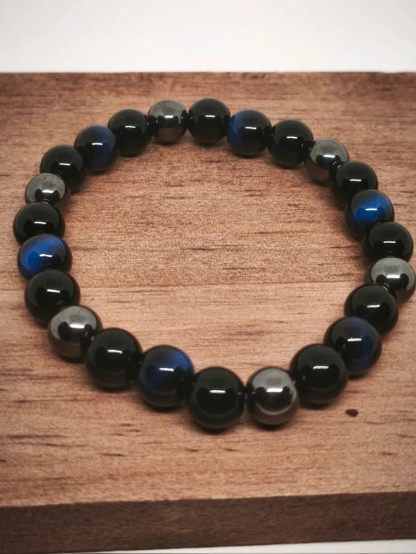 Lot de 4 bracelets en hématite, oeil de tigre et onyx noire