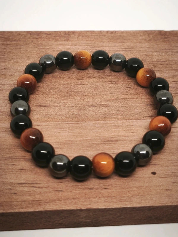 Lot de 4 bracelets en hématite, oeil de tigre et onyx noire