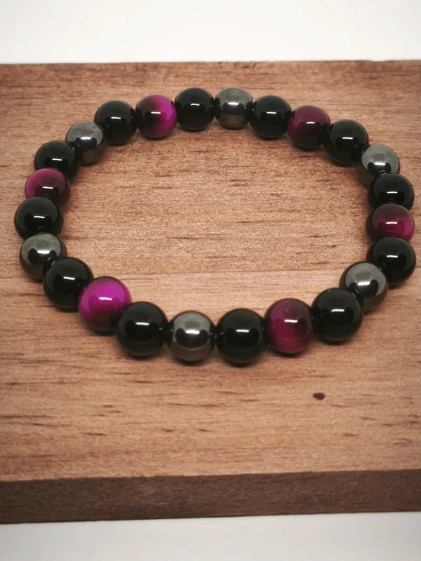 Lot de 4 bracelets en hématite, oeil de tigre et onyx noire