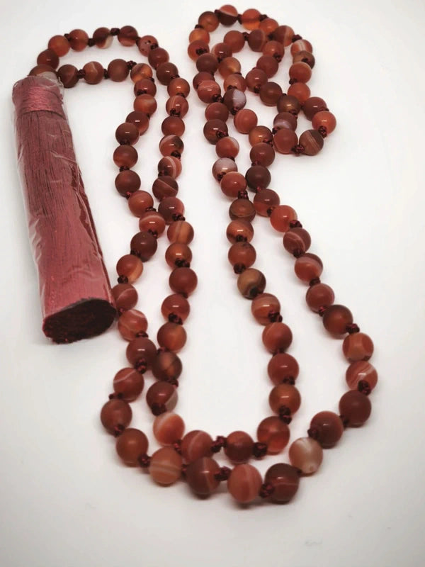 Collier Mala en agate rouge mat 6mm