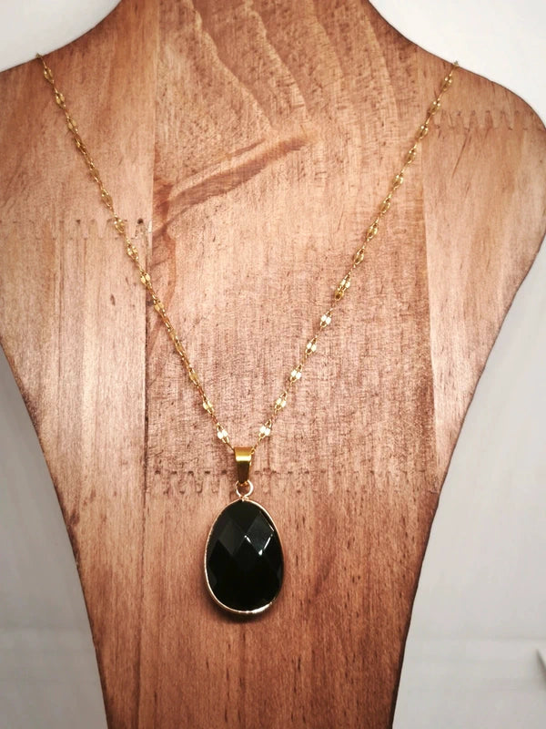 Collier en pierre d'obsidienne facette
