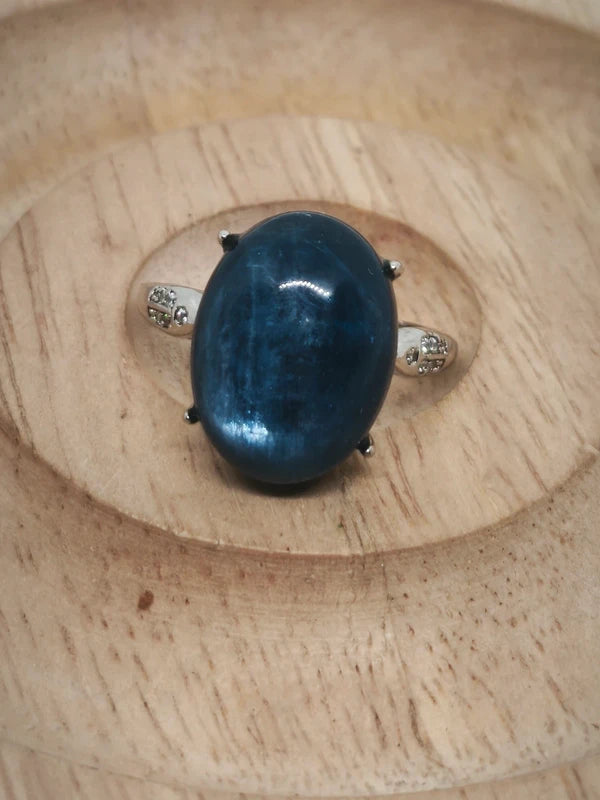 Bague en pierre de kyanite ajustable