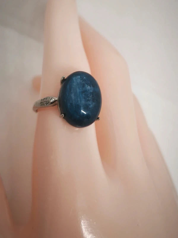 Bague en pierre de kyanite ajustable