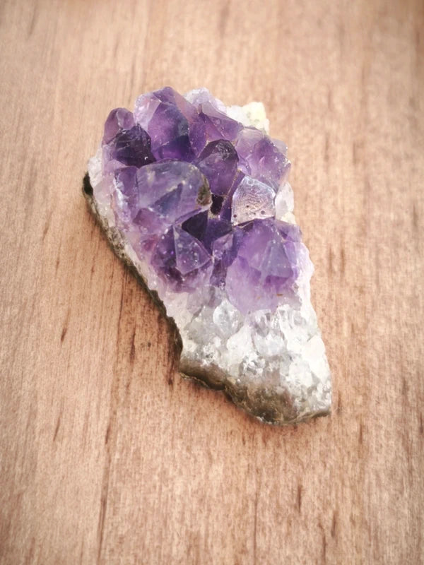 3 petites géodes d'améthyste