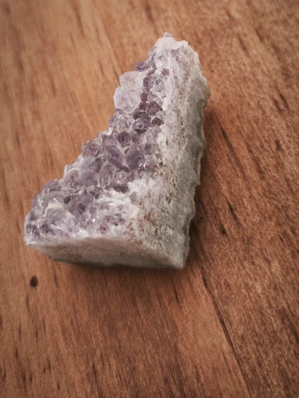3 petites géodes d'améthyste