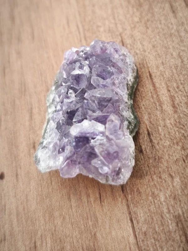 3 petites géodes d'améthyste