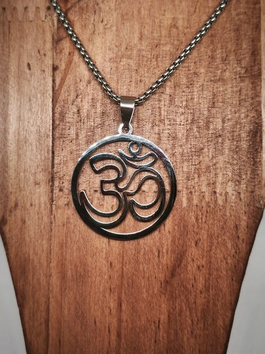 Collier OM tibétain en acier inoxydable