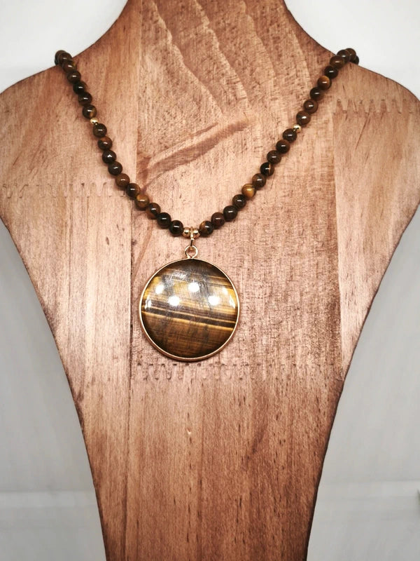 Collier en oeil de tigre 4mm avec pendentif