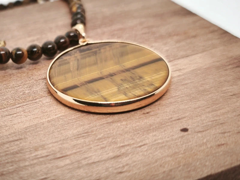 Collier en oeil de tigre 4mm avec pendentif
