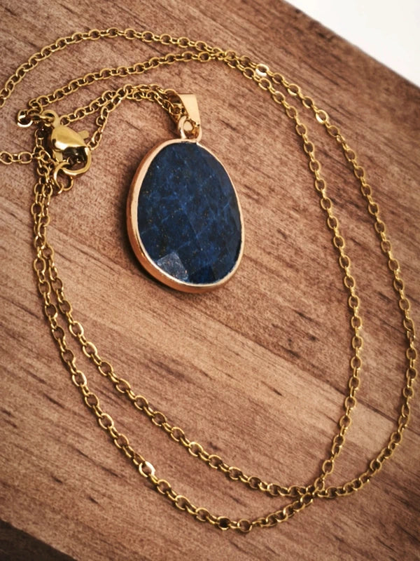 Collier en lapis lazuli facetté