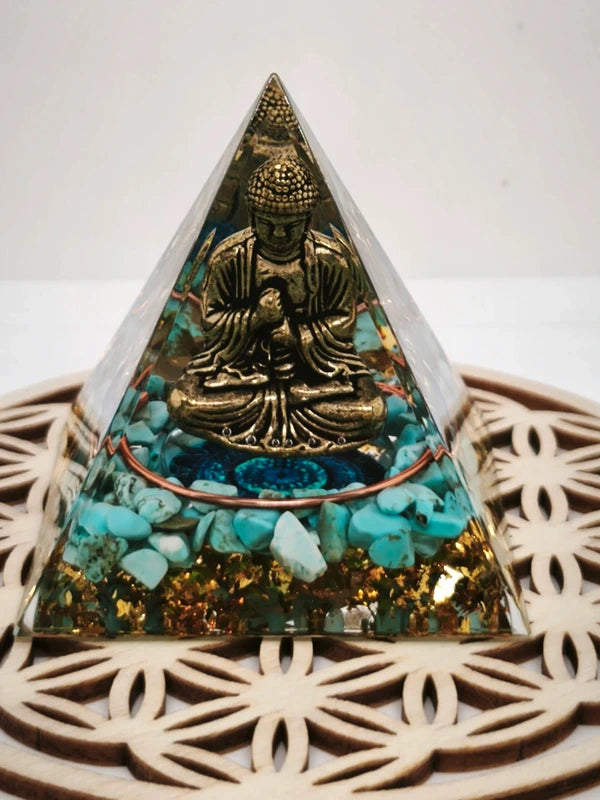 Pyramide orgonite bouddha turquoise