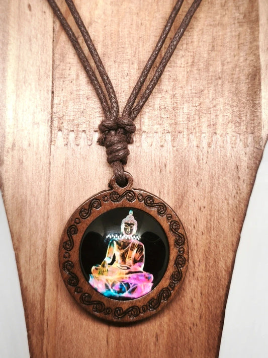 Collier bouddha en bois
