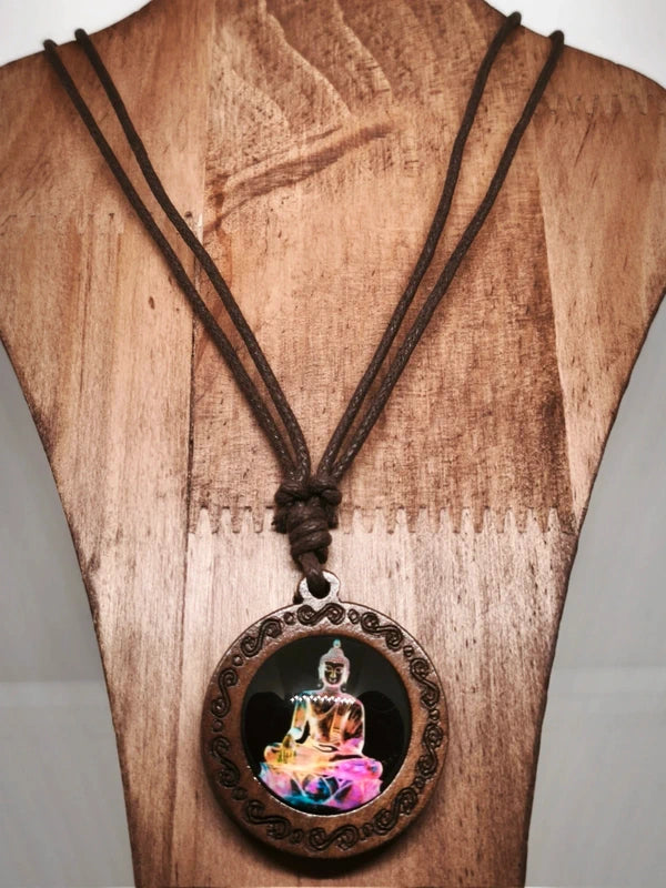 Collier bouddha en bois