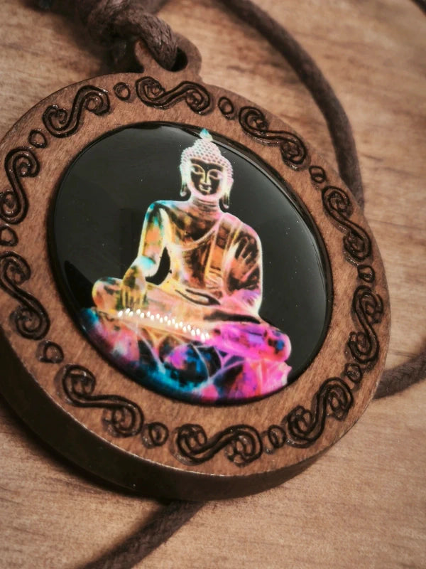 Collier bouddha en bois