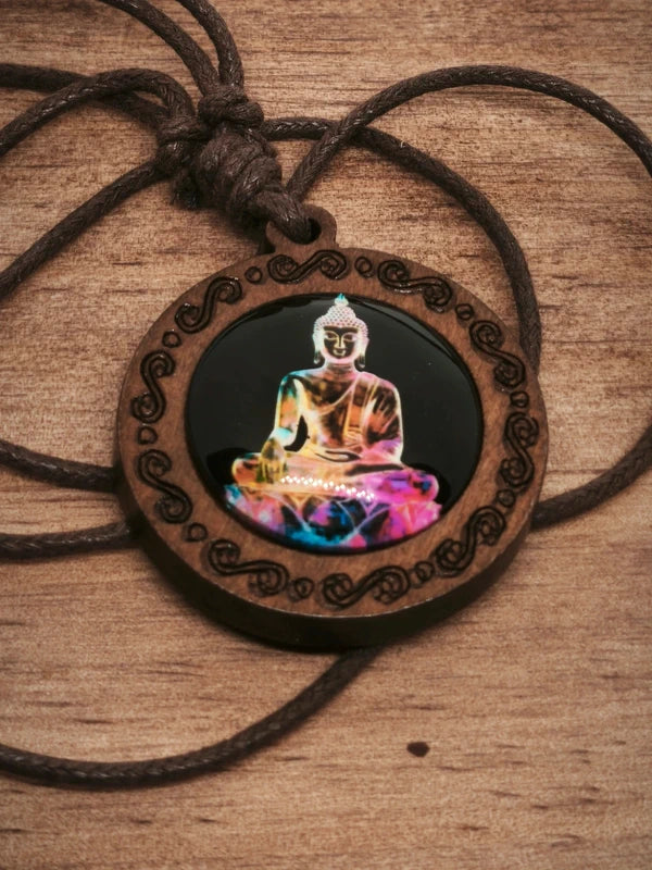 Collier bouddha en bois