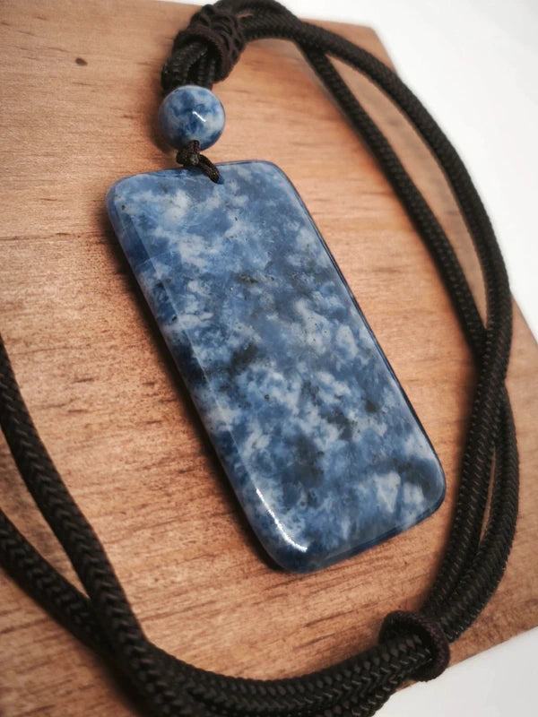 Collier en pierre de lapis lazuli