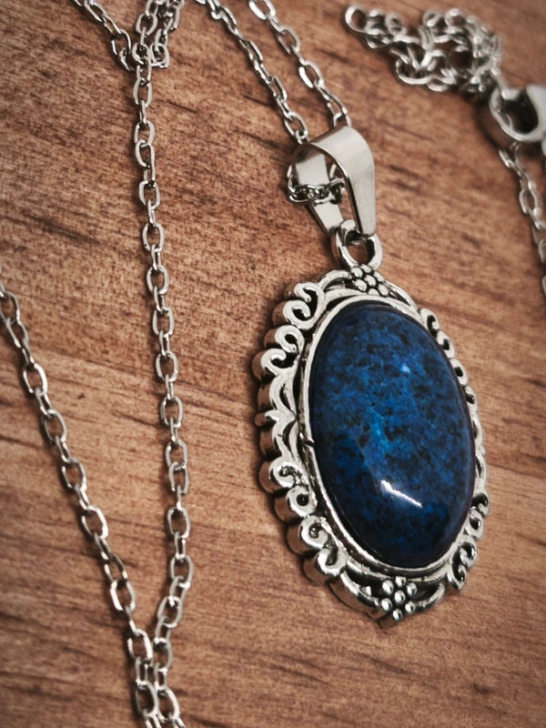 Collier en acier inoxydable avec pierre de lapis lazuli