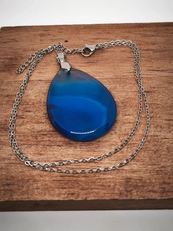 Collier en agate bleue