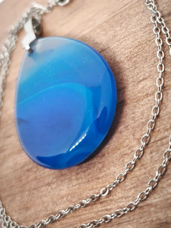 Collier en agate bleue
